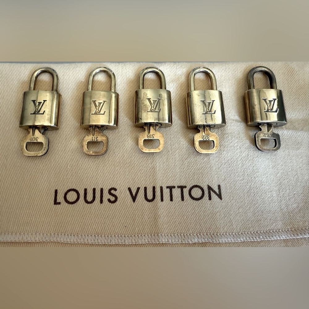 Louis Vuitton authentic Gold Padlock Set w/ Key, you’re buying 1 #304